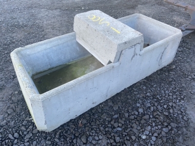 1 x concrete water drinker