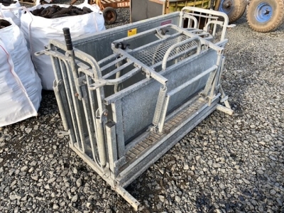 Sheep rollover crate