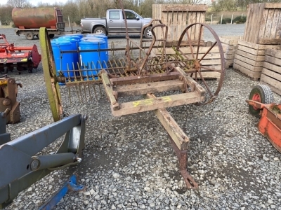 Ipswich hay rake solid axle