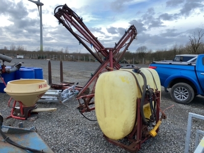 Hardi 800L sprayer 12m boom with shaft