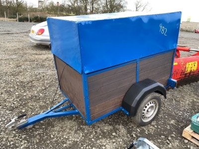 5.6 x 3.6 sheep or calf trailer new lights and mudguards steel floor