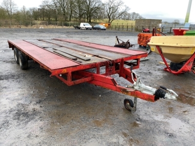 Lowloader flatbed approx 18x8 with brand new hitch and jockey wheel