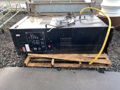 Hot and cold pressure washer 3 phase