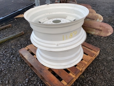 2 x 32' rims for Ford