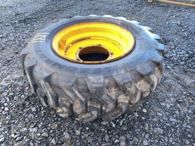 JCB 5 stud rim and tyre