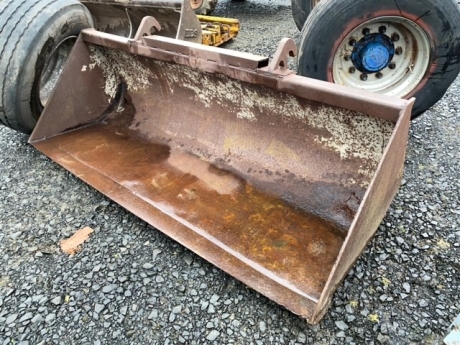 8ft JCB telehandler bucket with brackets