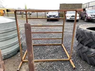 Box iron tank stand