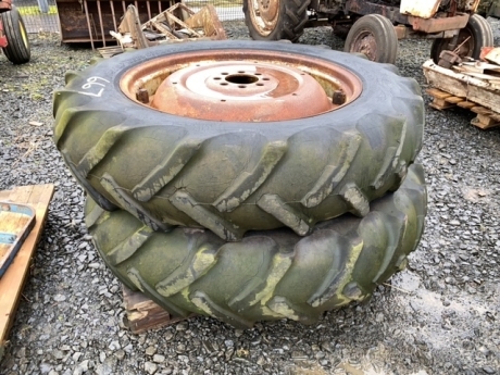 2 x tyres Ford eight stud 13.6-12-36 Dunlop tyre fully inflated