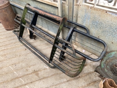 2 Bull Bars