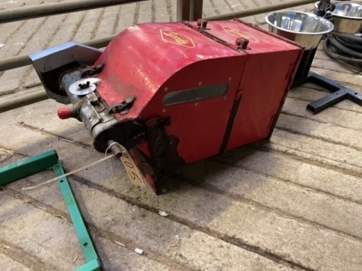 Gandy silage additive applicator with motor