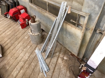 Steel roof hangers