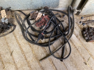 Valve blocks with pipes