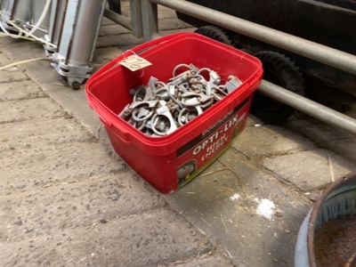 Bucket of approx 100 exhaust clamp