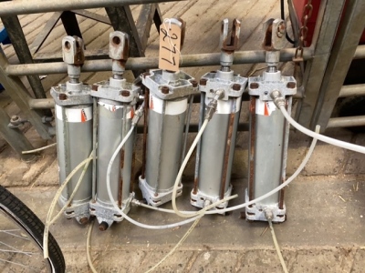 5 x air rams working of 2 years