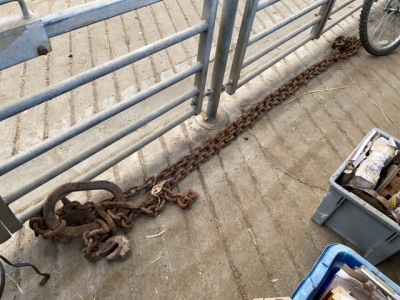 Heavy toe chain approx 20ft