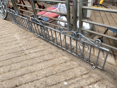 Galvanised garden rail approx 9ft