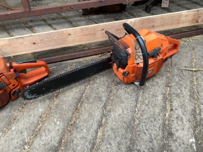 Husquvana 61 chainsaw