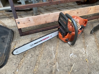Husquvana 351 chainsaw with new bar and chain