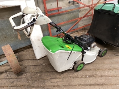 Etesia lawnmower with Honda engine