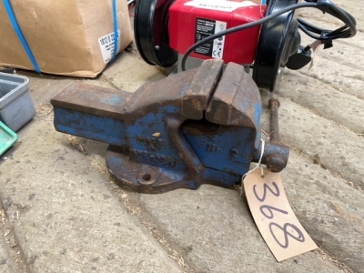 Bench vice