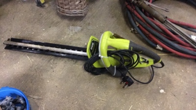 Electric Hedge Cutter