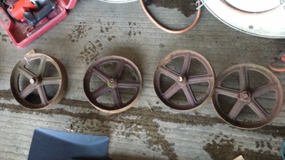 4 x cast iron wheels