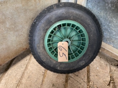 Wheel barrow wheel