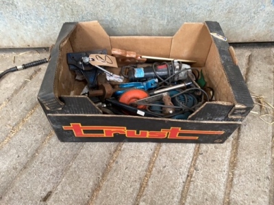 Box lot of hand tools, small vice and angle grinder etc