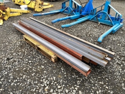 13 x lengths of 4x2 H iron x 9ft long as new