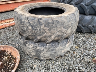 2x 420x70x28 Goodyear tyres