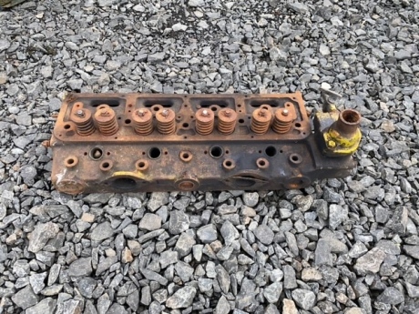 Leyland 4 cylinder head for 498 engine 272 tractor