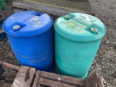 2 plastic barrels