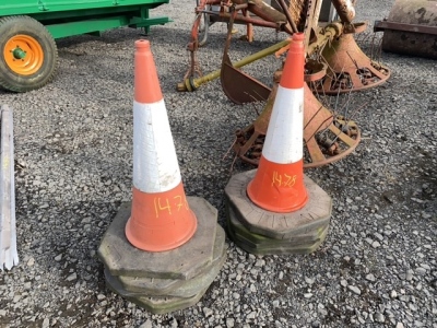 8 traffic cones