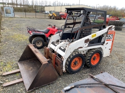 Bobcat with set of toes and bucket working well