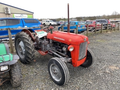 Massey Ferguson 35x, With diff lock, Starts and runs