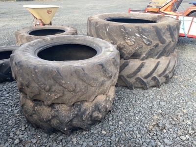 2 x 520-70-R38 and 2 x 420-70-R28 firestone tyres