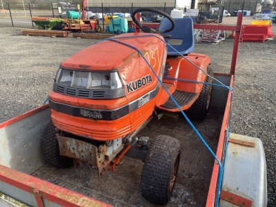 Kubota diesel ride on lawnmower with no cutting deck and engine going