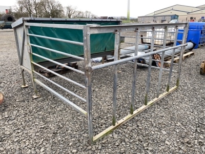 Galvinised calf or bull feeder with creep gate facilities