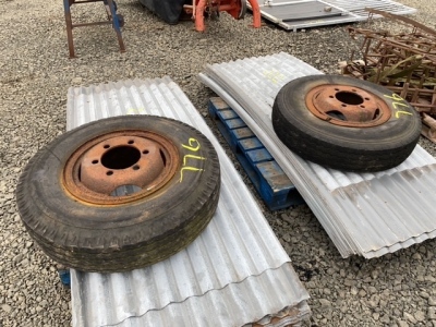 2 x 8.25-16 tyres and rims