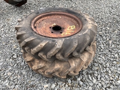 2 x wheels for dung spreader 7.50-20 five stud 70% tyres