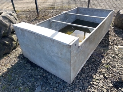 Large galvanised water tank approx 8x4x2ft