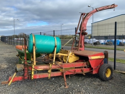 New Holland 719 precision chop harvester with shaft and some spares