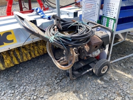 Petrol engine power washer new engine, complete with lance and pipe