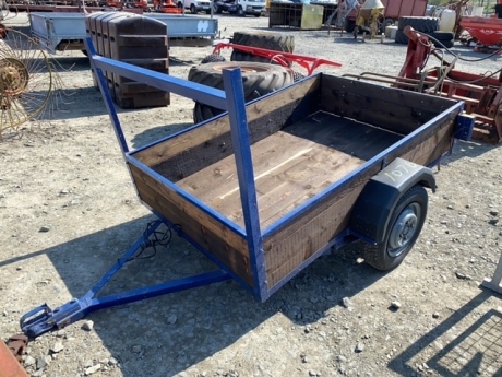 Approx 6 x 4 car trailer new wheel bearings and mudguards and lights working