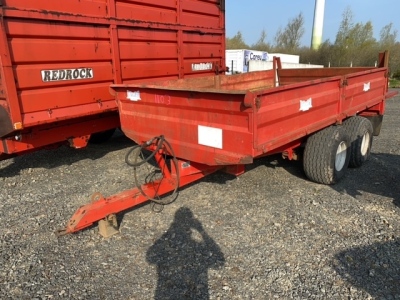 McMaster trailer 400 x 60 flotation tyres and 3ft bale extension hydraulic brakes and led lights, 1 owner from new on farm