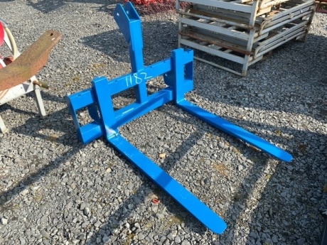 3 point linkage pallet forks