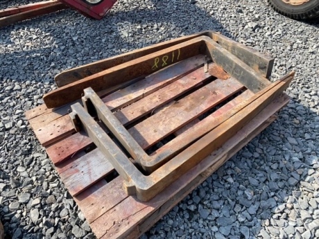 Forklift toes