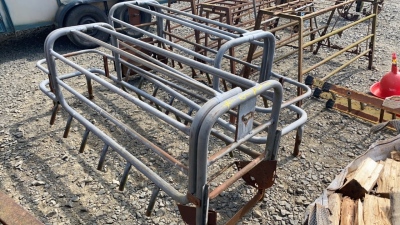 2 x galvanised farrowing crates