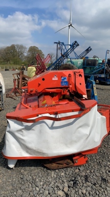 Kuhn 9'2" front mounted mower or conditioner