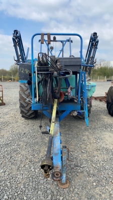 Berhould 12m sprayer 1300gln all hydraulic